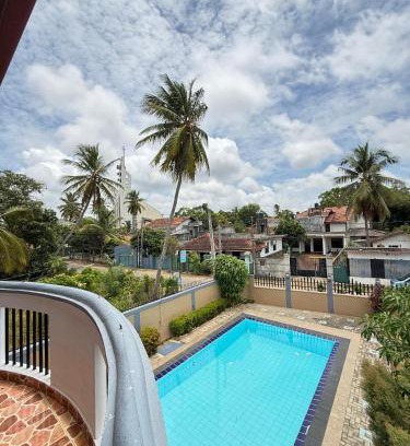 Ettukala Hotel | Hotel Transylvania - Negombo
