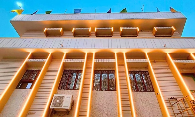 Sultanpur Hotel | Hotel Vijay Deluxe