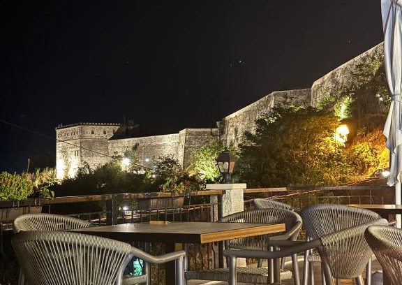 Gjirokaster Casa | Hotel with Castle View