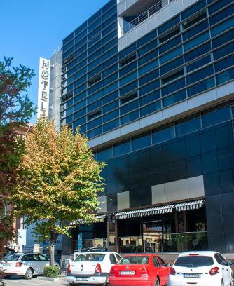 Pitesti Hotel | Hotel Yaky Center