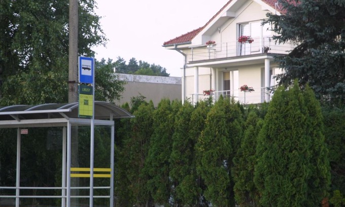 Olsztyn Casa | Hotelik Likusy - przy plaży nad jeziorem Ukiel z bezpłatnym prywatnym parkingiem i klimatyzacją