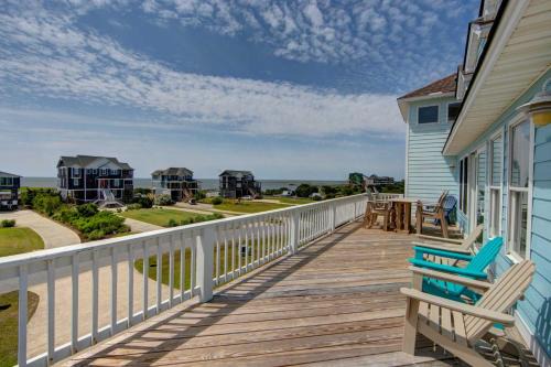 Wind Over Waves Casa | Hotter Otter-6 beds-private pool-kid/pet friendly-walk to beach!