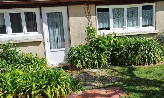 Luc-sur-Mer Apartamento | House 100 m from the sea.