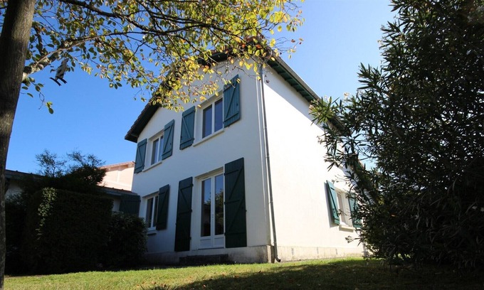 Oloron-Sainte-Marie Casa | CASA 110 M2 CON JARDIN CERRADO