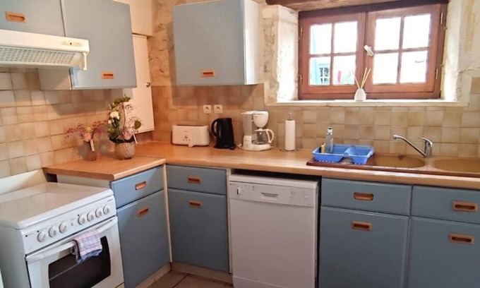 Ternant Apartamento | House 2 sleeps 8 3 bedrooms 1 bathroom