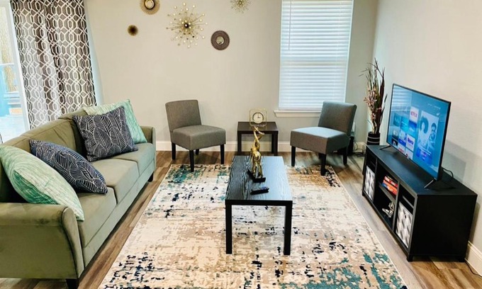 Grogan's Mill Casa | House 3 Bed, 2Bath, FREE Parking in The Woodlands