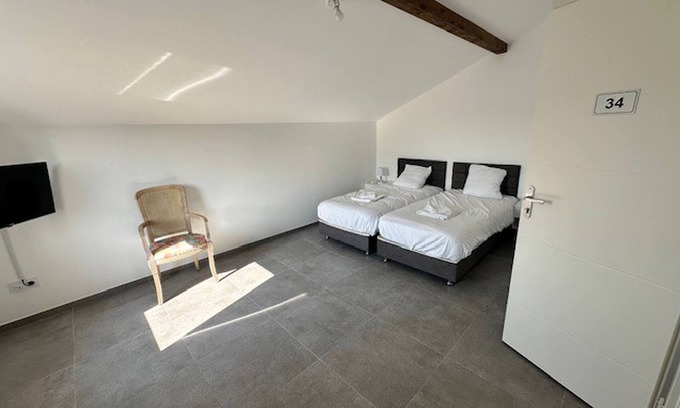 Satolas-et-Bonce Apartamento | House 30 With 5 Bedrooms Lechaffardcom
