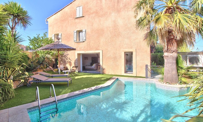 Cuers Casa | House 4 bedrooms-8 persons-large living room-2 bathrooms-garden and private pool