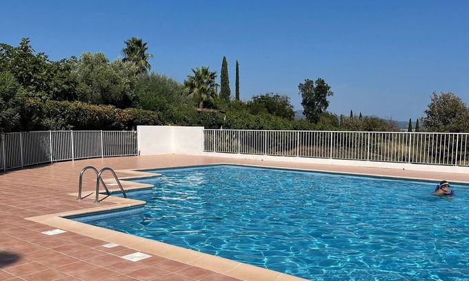 La Rouviere Casa | Casa 4 personas con jardín y piscina.