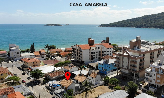Ingleses Sul Casa | Resid. Viila Verano - Casa AMARELA - Ocupación de 6 personas - WiFi gratuito - TV por cable.