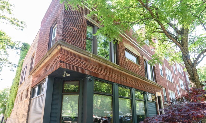Magnolia Glen Cama Y Desayuno | House 5863 - Chicago Bed and Breakfast