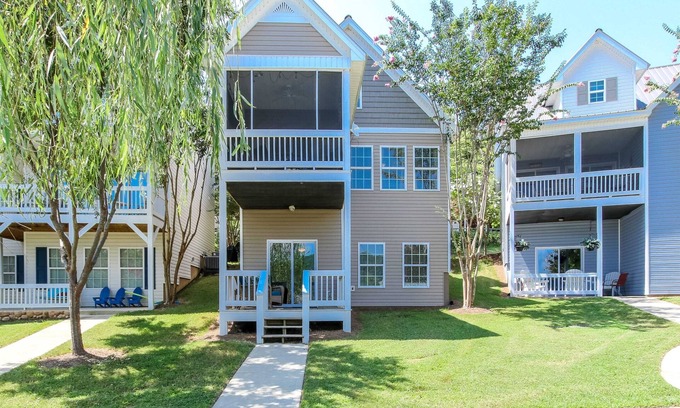 Leesburg Casa | House# 59 Anchors Away (no pets)