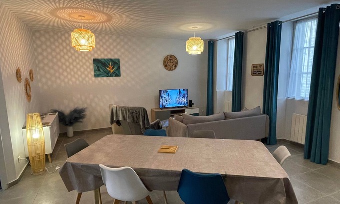 Montbard Casa | House 7 people - 3 bedrooms - MONTBARD center - "Chez Delphine et Guillaume" ("Delphine and Guillaume")