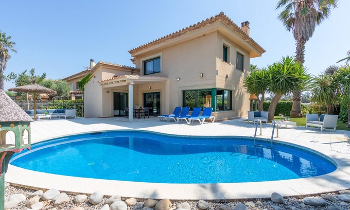 Sant Pere Pescador Chalet De Esquí | Casa Amfora 70, 1ª línea, A/A, Wi-Fi, piscina privada, barbacoa, jardín.
