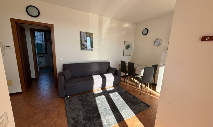 Montescano Apartamento | House at the Knoll