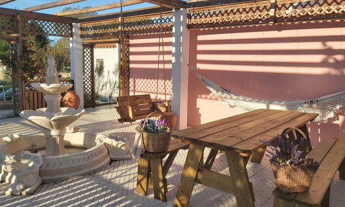 Magoito Casa | House, beautiful garden & playground near the beach