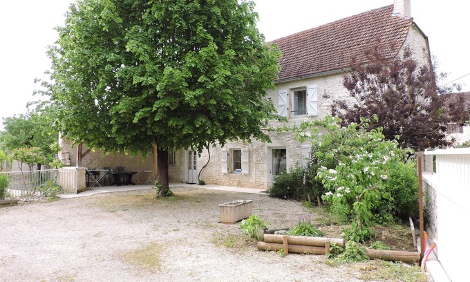 Pinsac Casa | Casa entre Quercy y Périgord con piscina cubierta, tranquila y relajante.
