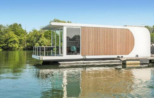 Heugum Alquiler De Eote | House Boat Martinique