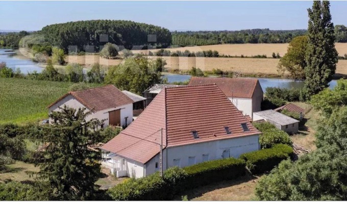 Pagny-le-Chateau Casa | House by the Saône River