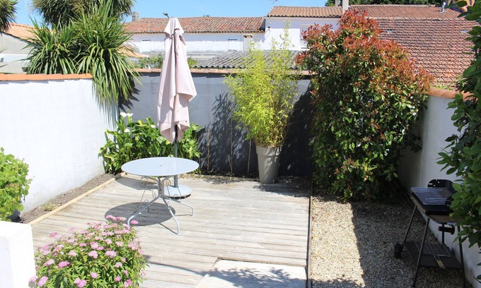 La Tremblade Casa | Casa en el centro, garaje, acceso a internet, terraza, patio privado cerrado