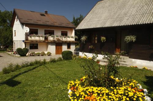 Vrelo Korenicko Casa | House Drakulić