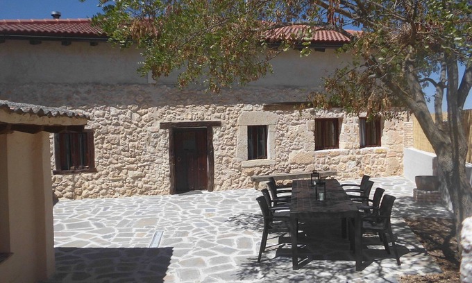 Campo de San Pedro Casa | Casa El Barriejo 1h de Madrid cerca de Riaza-Sepúlveda-La Pinilla-Hoces Duratón