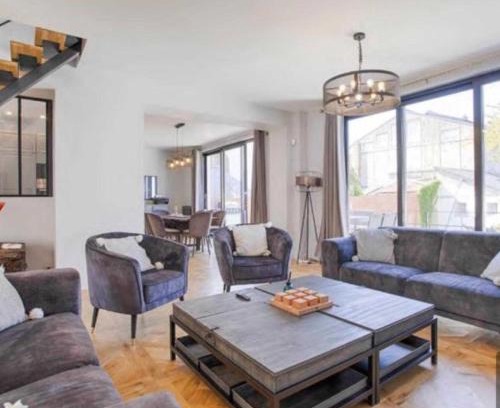 Deauville City Centre Casa | House for 18 people with cinema Place Morny