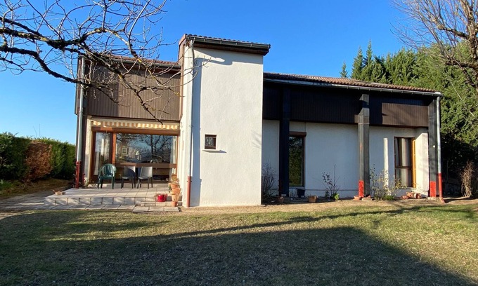 Thiers Casa | House for 2 to 12 people, residential area