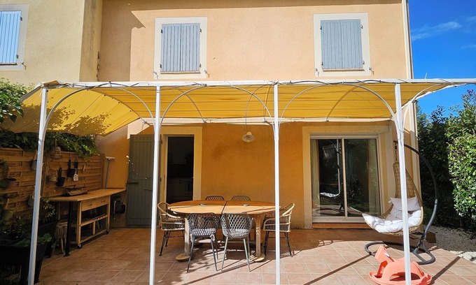 Entraigues-sur-la-Sorgue Casa | House Fenaisons