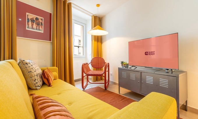 Montemor-o-Novo Casa | House Gallery in the Heart of the City