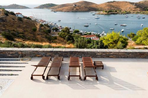 Vourkari Casa | House garden