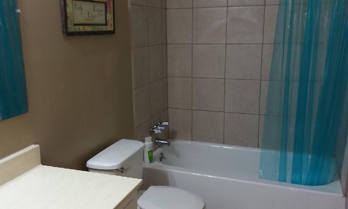 Antioch Casa | House has lots of rooms and close to the interstate and downtown