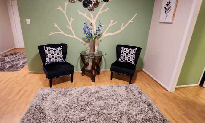 Crown Colony Casa | House in crown colony