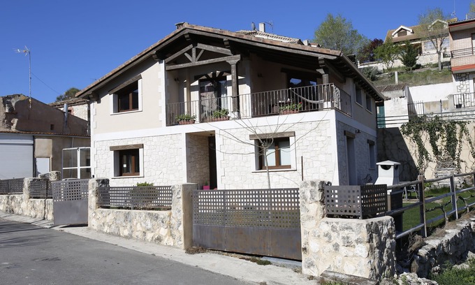 Fompedraza Casa | Casa en Fompedraza para 7 personas en Ribera del Duero, cerca de Peñafiel
