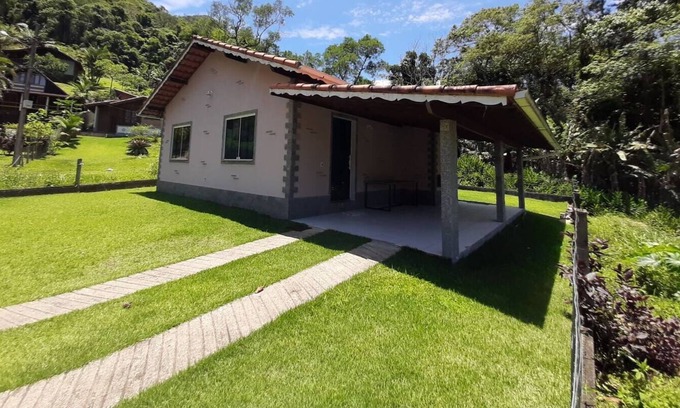Lumiar Casa | House in Lumiar with private waterfall and farm