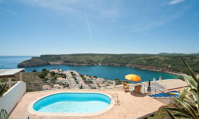 L'Escala Villa | Casa en Montgó con piscina y preciosa vista al mar – HUTG-011705
