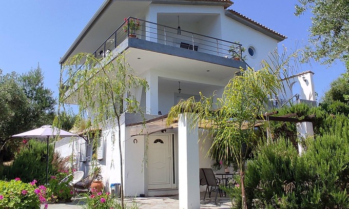 Messini Casa | Casa en olivar cerca del mar