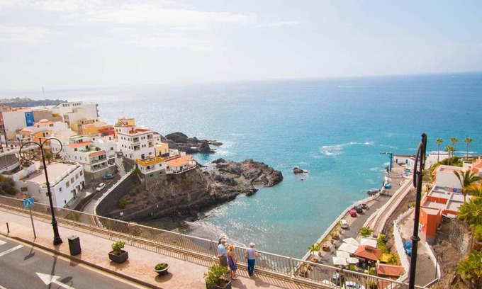 Puerto de Santiago Casa | Casa en Puerto Santiago, a 100 metros de la playa!