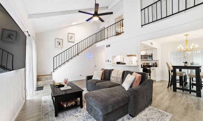 Summit At West Rim On Mount Larson Casa | House in the hills W Austin 5 minutes to downtown