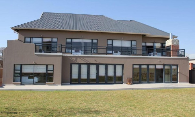 Vredefort Casa | House La Vue