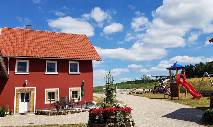 Neunburg vorm Wald Apartamento | House Monika (100sqm) with three bedrooms and terrace