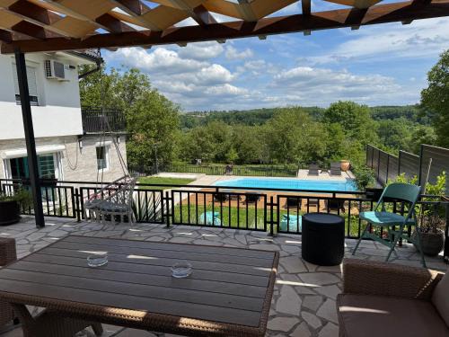 Sumadija Casa | House of Joy Barajevo