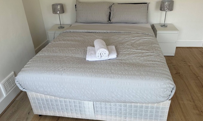 Enfield Lock Casa | House of love and laughter