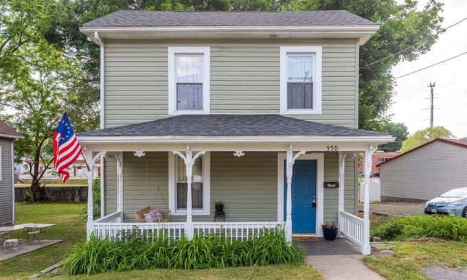 Staunton Casa | House on cul-de-sac