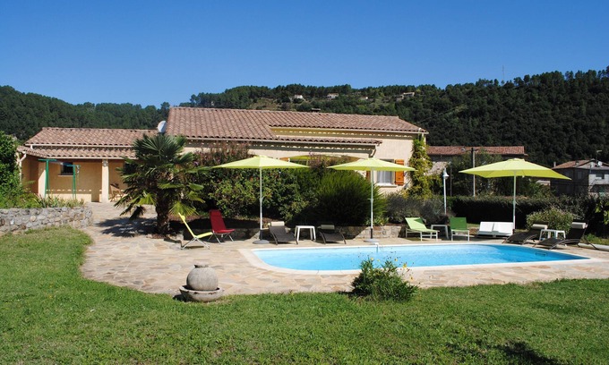 Chambonas Casa | Casa de una sola planta, tranquila, con jardín y piscina