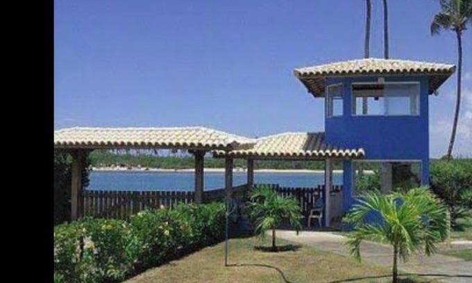 Barra do Jacuipe Casa | House on the beach where the river meets the sea, 30 meters from the beach