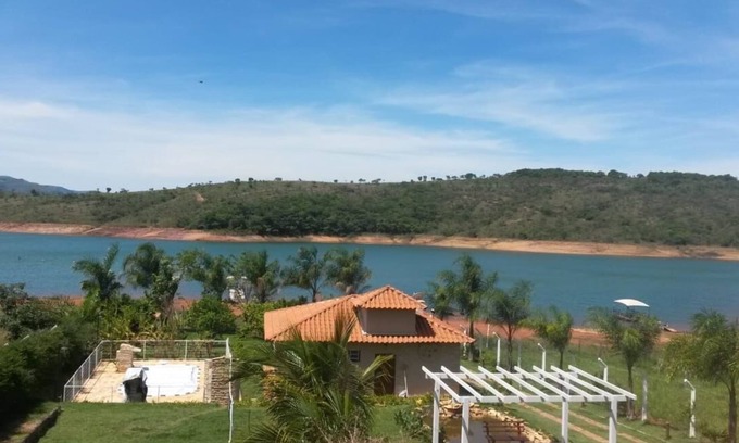 Guape Casa | House on the edge of the dam