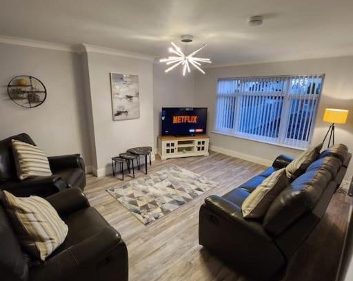 Luton Casa | House on the Furrows