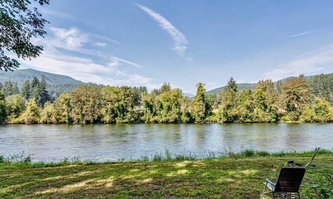 Leaburg Casa | Fly Fishing House-Casa-Baño Privado-Vista al rio