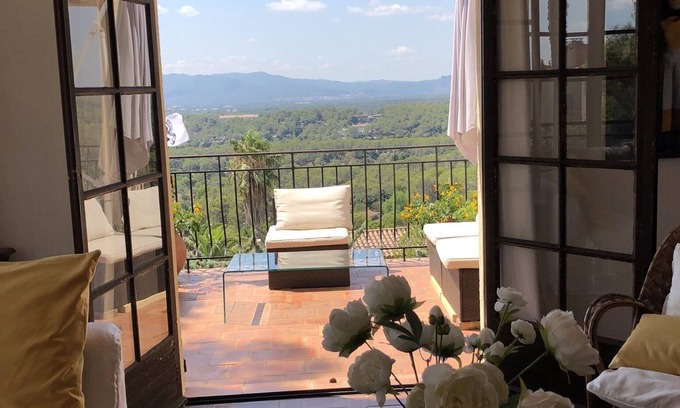 Frejus Casa | Vista panorámica de la casa